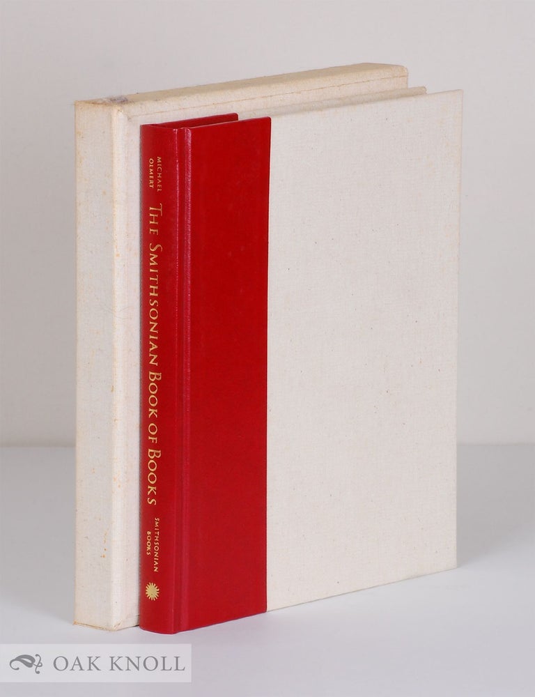 Order Nr. 40937 THE SMITHSONIAN BOOK OF BOOKS. Michael Olmert.
