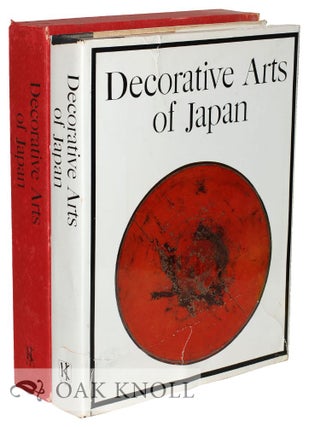 DECORATIVE ARTS OF JAPAN. Chisaburoh F. and Yamada.