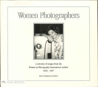 Order Nr. 136311 WOMEN PHOTOGRAPHERS: A SELECTION OF IMAGES FROM THE WOMEN IN PHOTOGRAPHY...